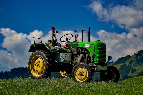 Hovering Tractor Image